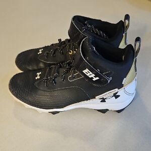 Under Armour Black And White Baseball Cleats